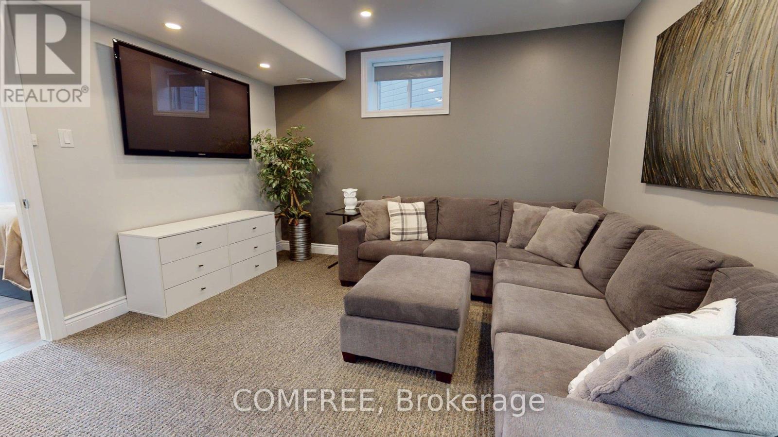 70 Wilderness Way, Ottawa, Ontario  K2S 2E3 - Photo 22 - X12573120