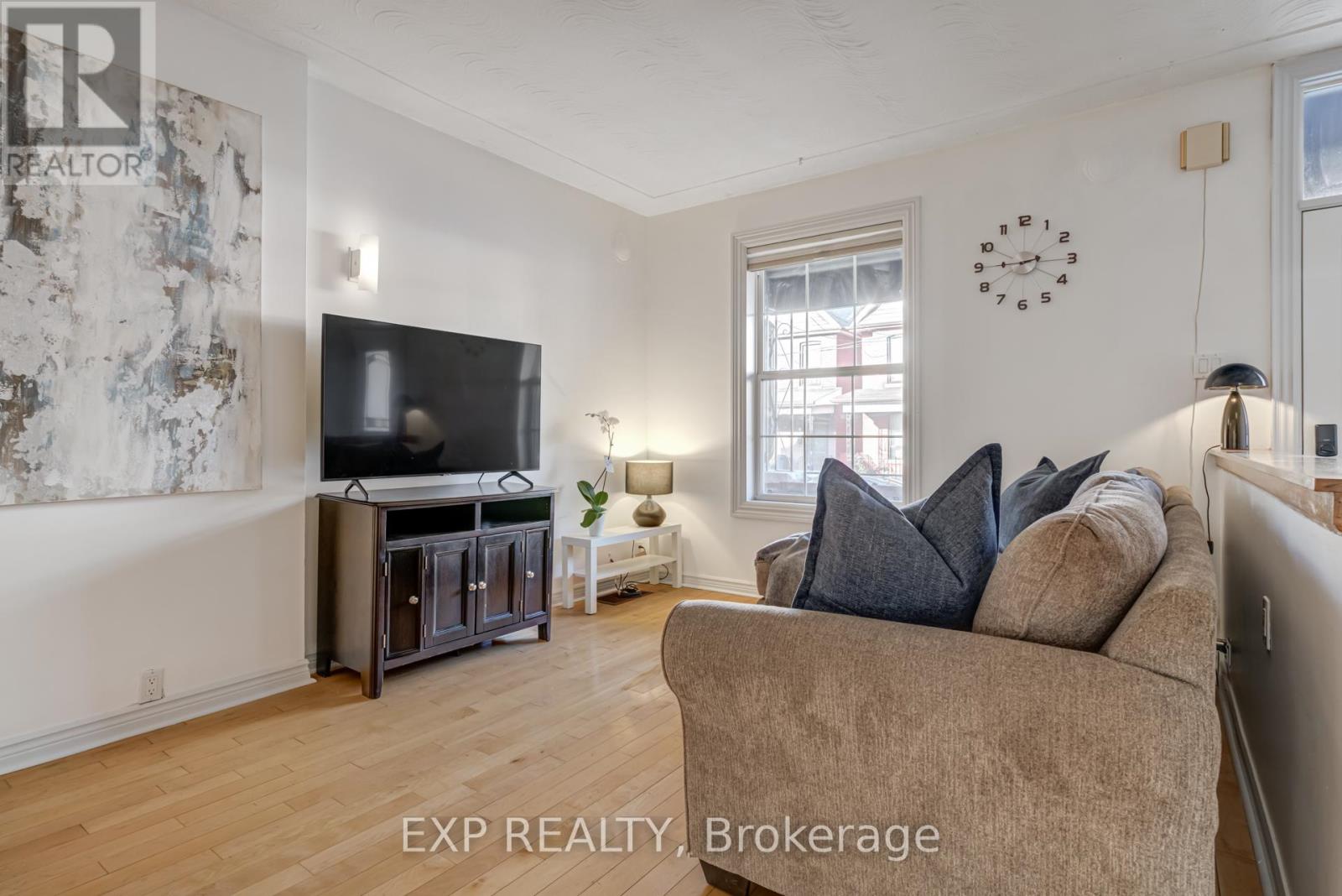 9 Mcneil Street, Hamilton, Ontario  L8R 2C3 - Photo 8 - X12573008