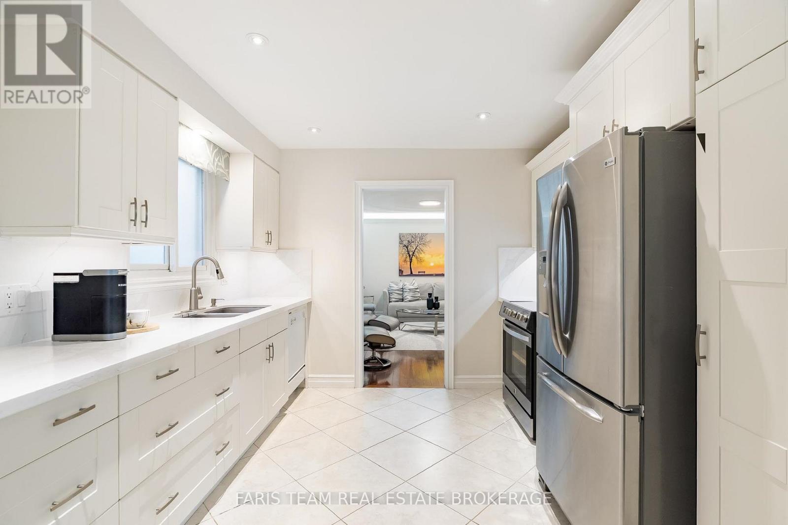 40 Orwell Crescent, Barrie (Letitia Heights), Ontario  L4N 6M6 - Photo 13 - S12572522