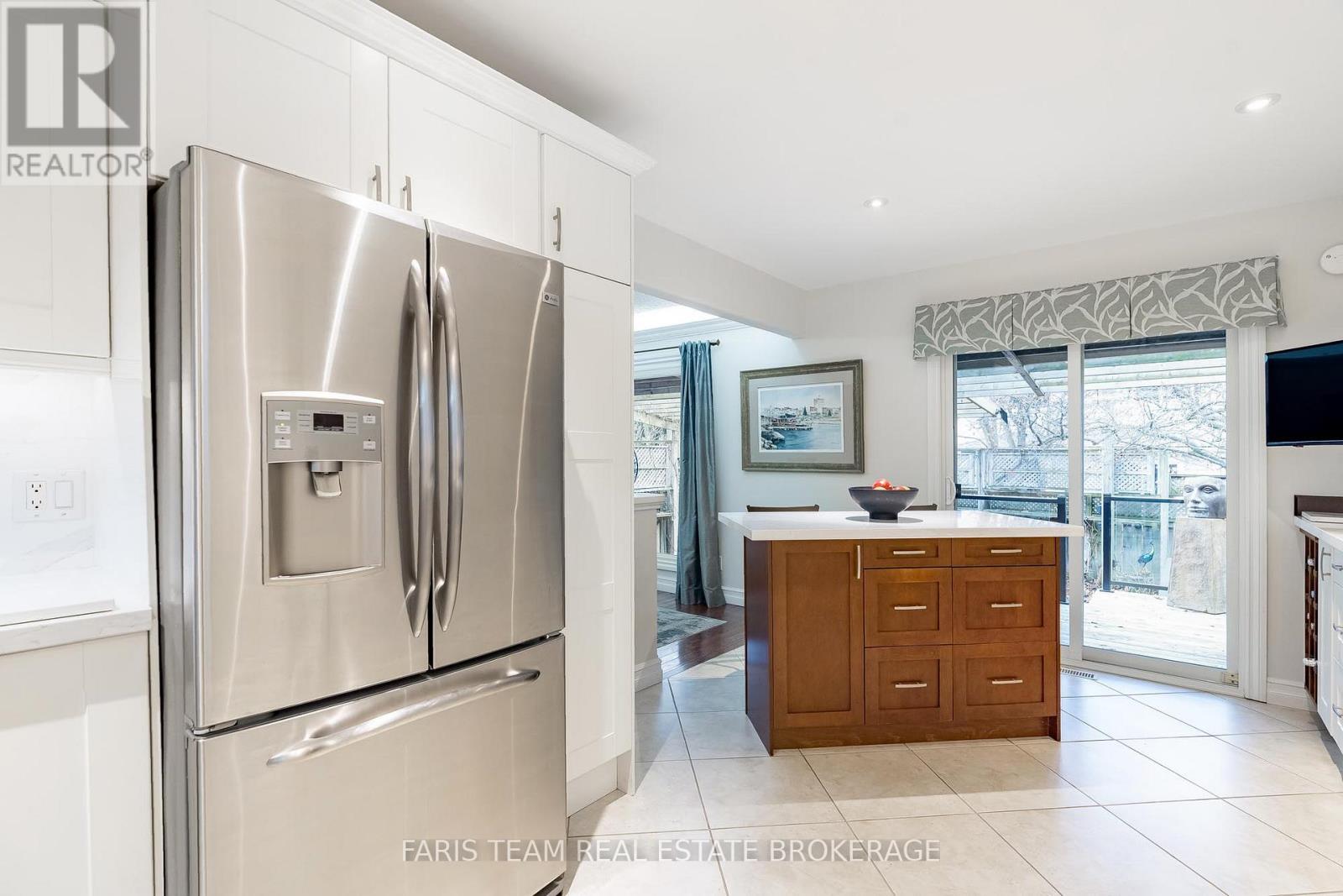 40 Orwell Crescent, Barrie (Letitia Heights), Ontario  L4N 6M6 - Photo 9 - S12572522