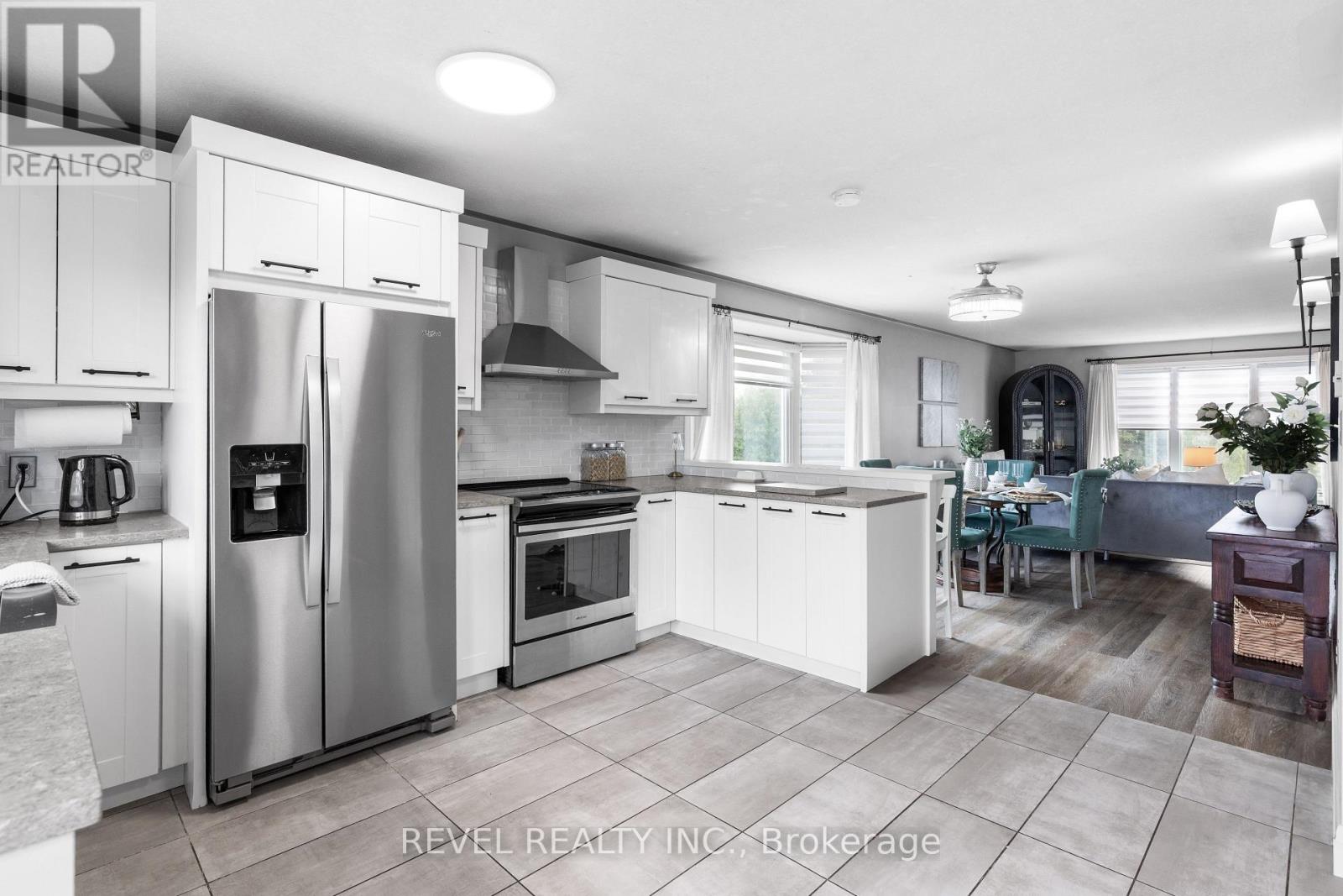 1578 Sturgeon Road, Kawartha Lakes, Ontario K0M 1L0 - Photo 15 - X12510602