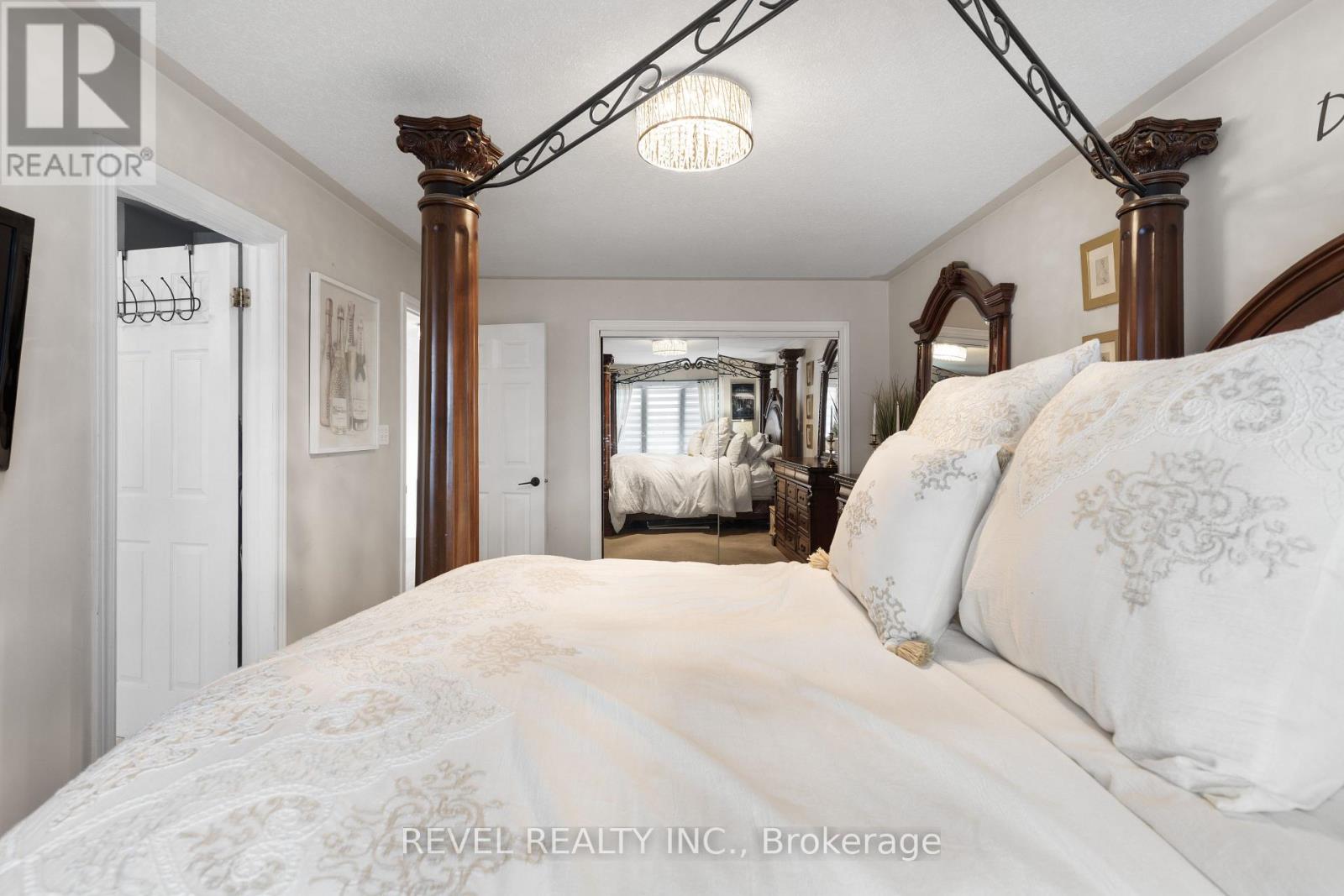 1578 Sturgeon Road, Kawartha Lakes, Ontario K0M 1L0 - Photo 22 - X12510602