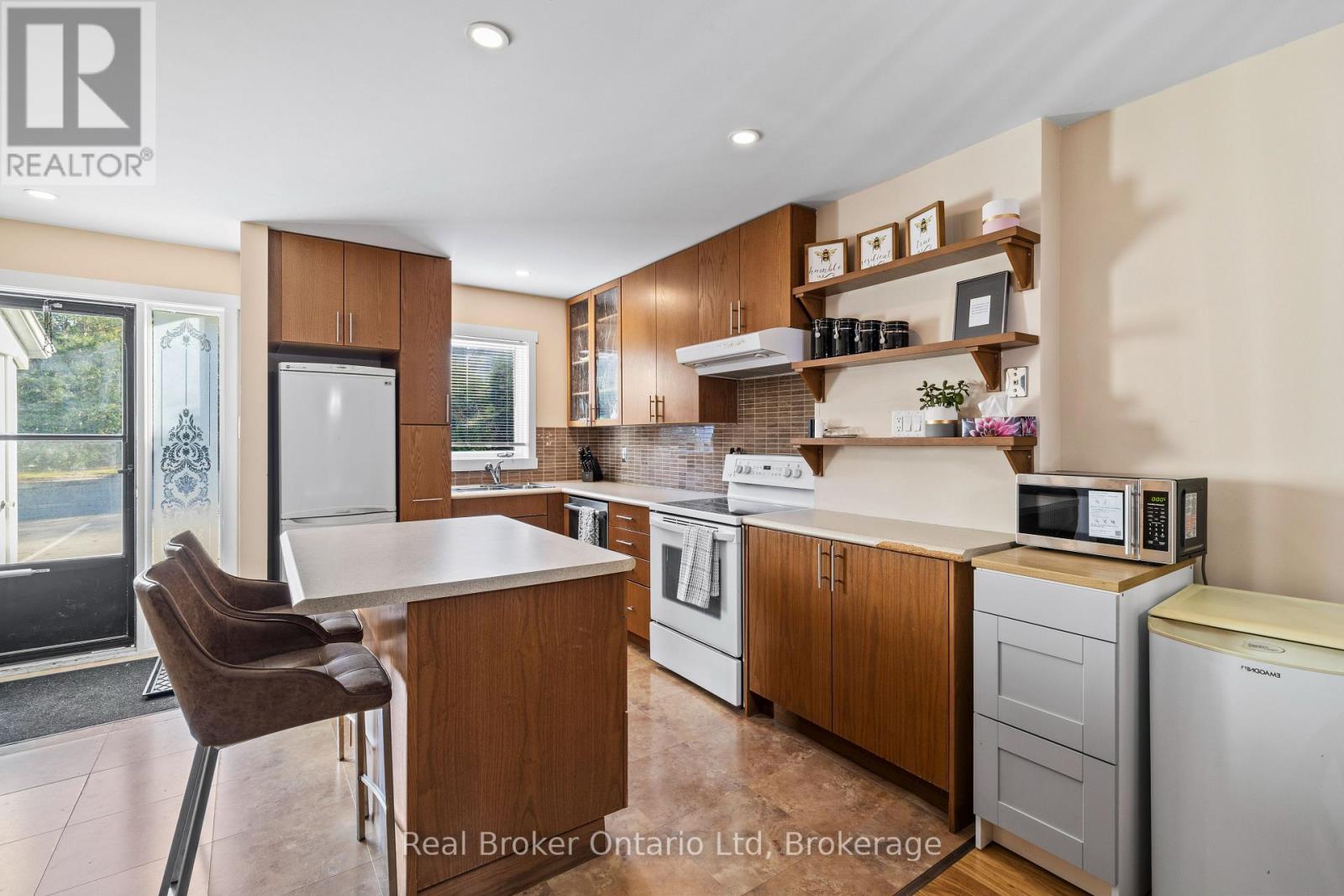 31 - 127 Fairway Crescent, Collingwood, Ontario  L9Y 5B4 - Photo 4 - S12573118