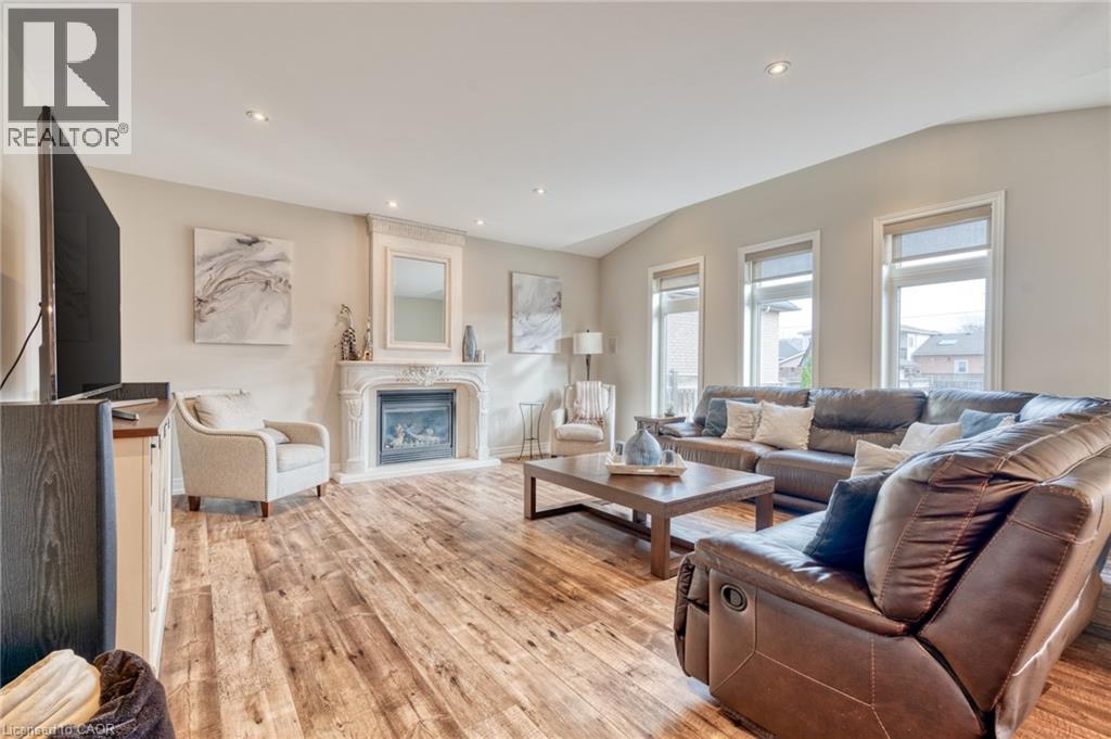 28 Southmeadow Crescent, Stoney Creek, Ontario  L8G 3E5 - Photo 7 - 40788964