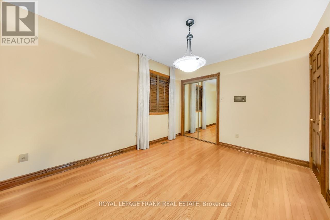 4236 Rockwood Road, Mississauga, Ontario  L4W 1L7 - Photo 24 - W12573132