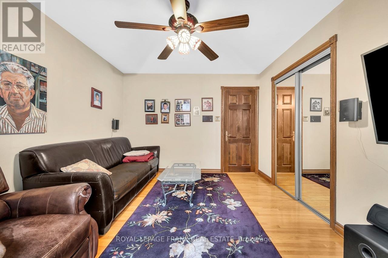 4236 Rockwood Road, Mississauga, Ontario  L4W 1L7 - Photo 30 - W12573132