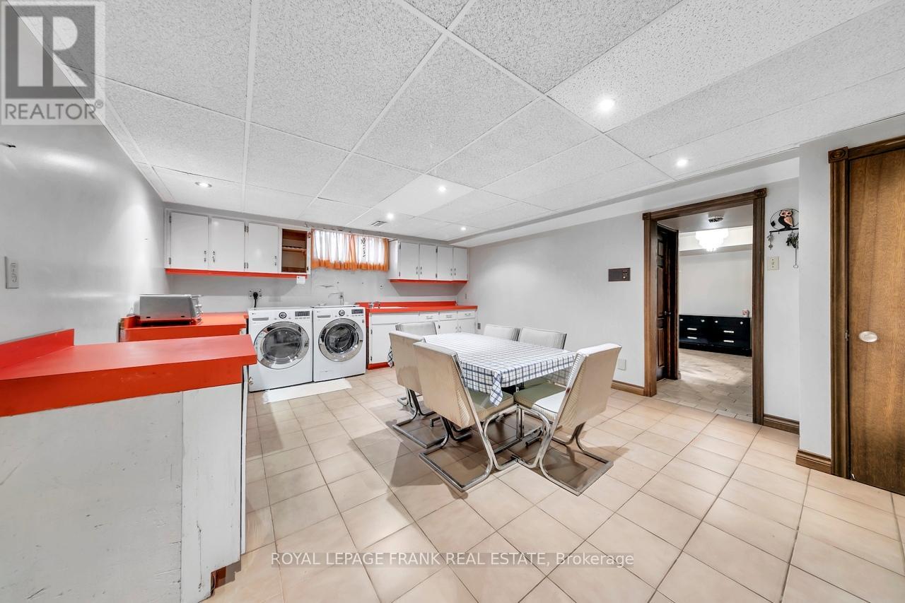 4236 Rockwood Road, Mississauga, Ontario  L4W 1L7 - Photo 42 - W12573132