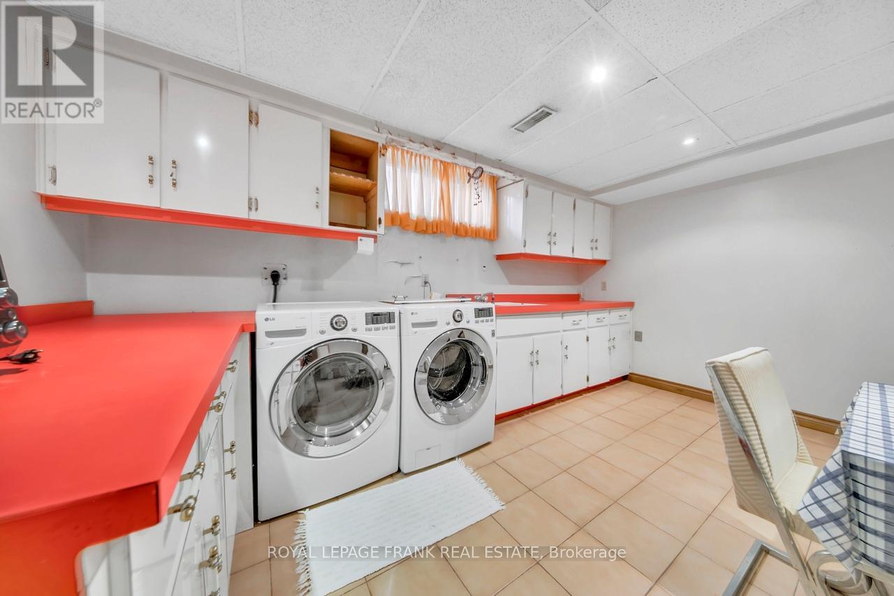 4236 Rockwood Road, Mississauga, Ontario  L4W 1L7 - Photo 44 - W12573132