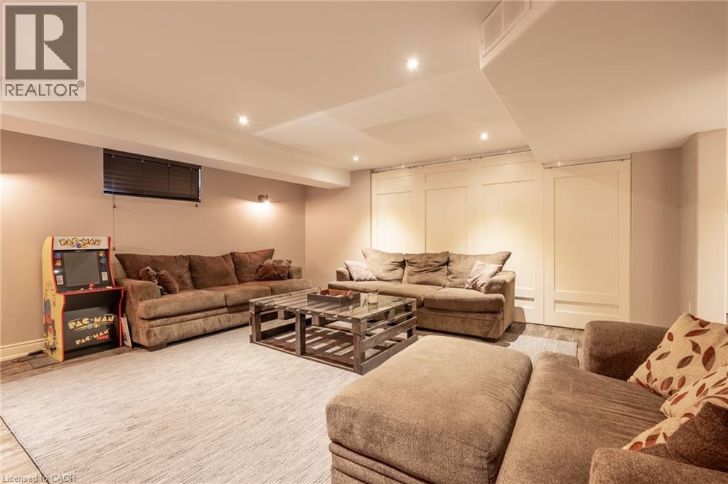 28 Southmeadow Crescent, Stoney Creek, Ontario  L8G 3E5 - Photo 38 - 40788964