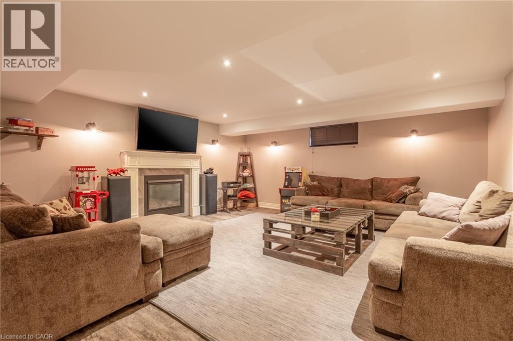 28 Southmeadow Crescent, Stoney Creek, Ontario  L8G 3E5 - Photo 34 - 40788964