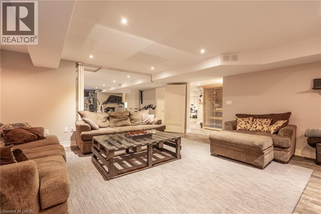 28 Southmeadow Crescent, Stoney Creek, Ontario  L8G 3E5 - Photo 36 - 40788964