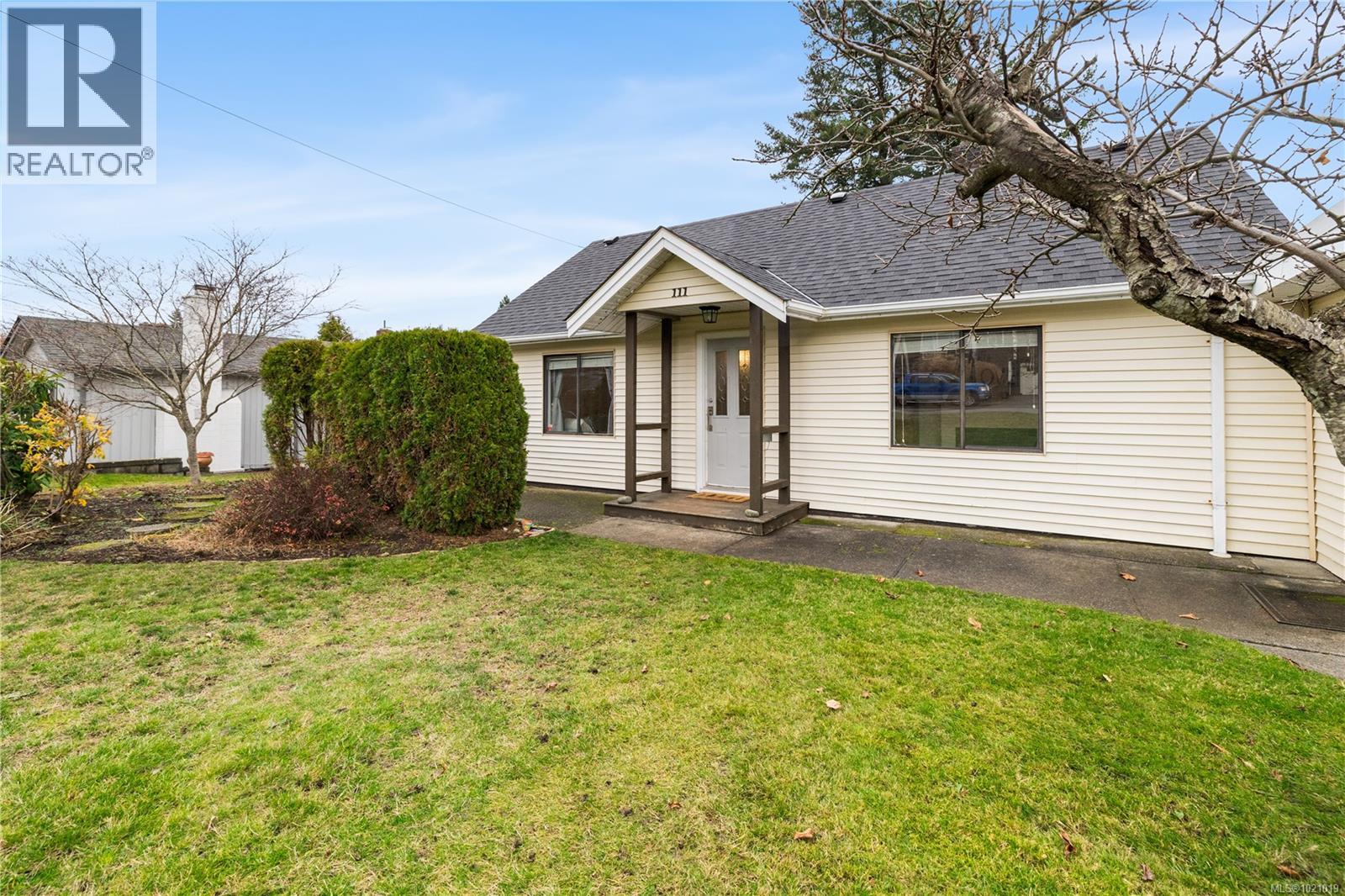 111 Thulin St, Campbell River, British Columbia  V9W 2K4 - Photo 3 - 1021019