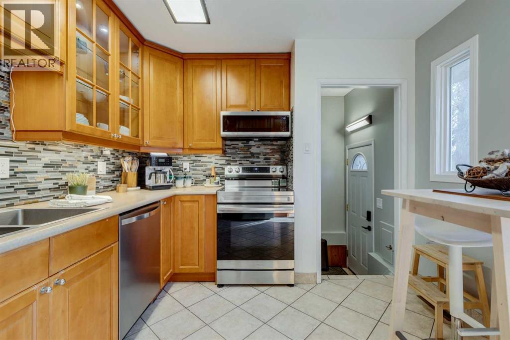 3235 Bearspaw Drive Nw, Calgary, Alberta  T2L 1T1 - Photo 11 - A2269154