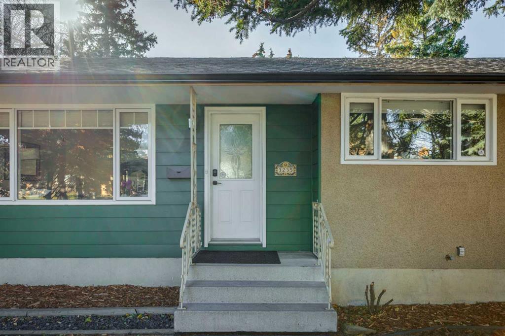 3235 Bearspaw Drive Nw, Calgary, Alberta  T2L 1T1 - Photo 2 - A2269154