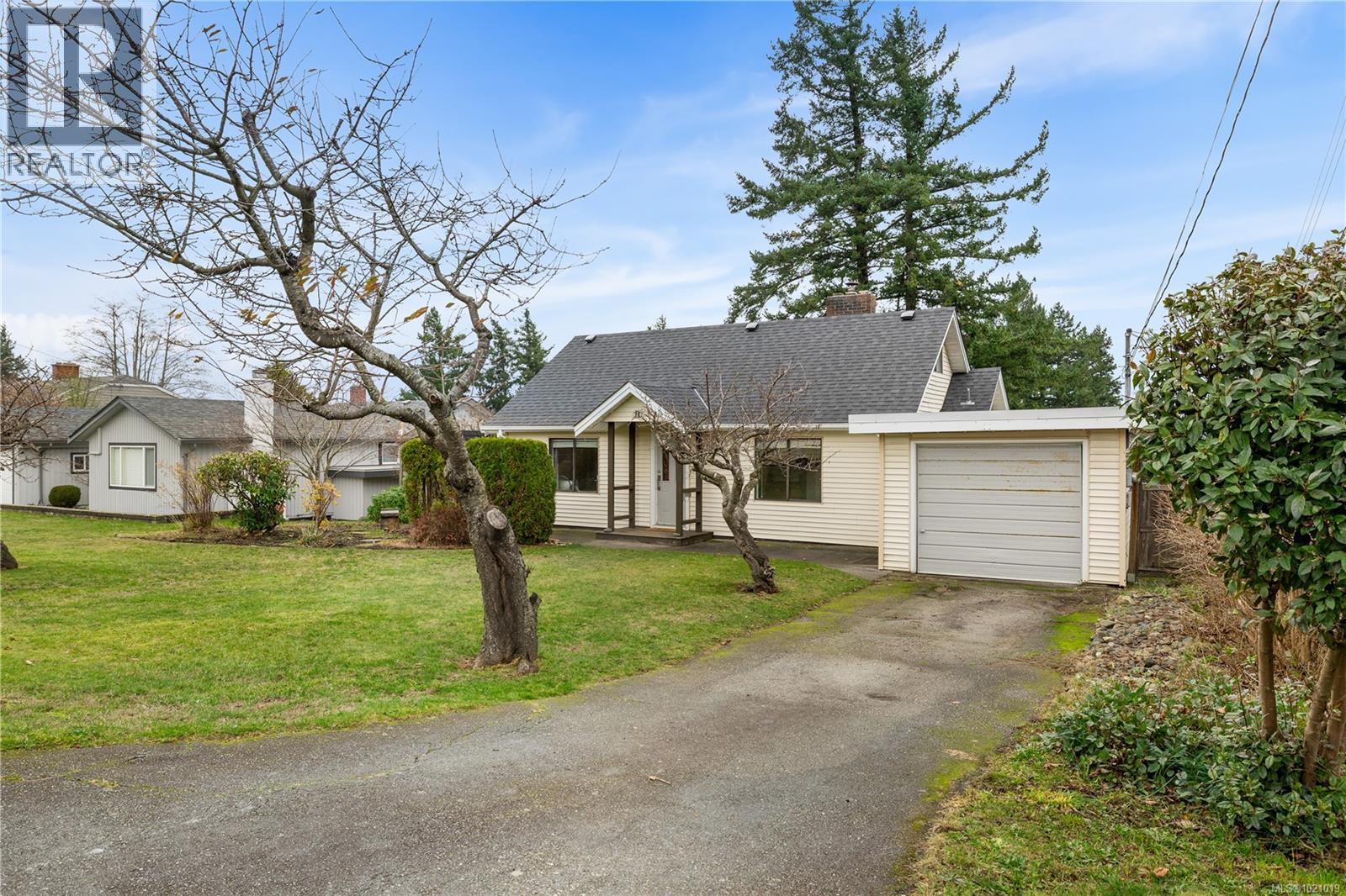 111 Thulin St, Campbell River, British Columbia  V9W 2K4 - Photo 2 - 1021019