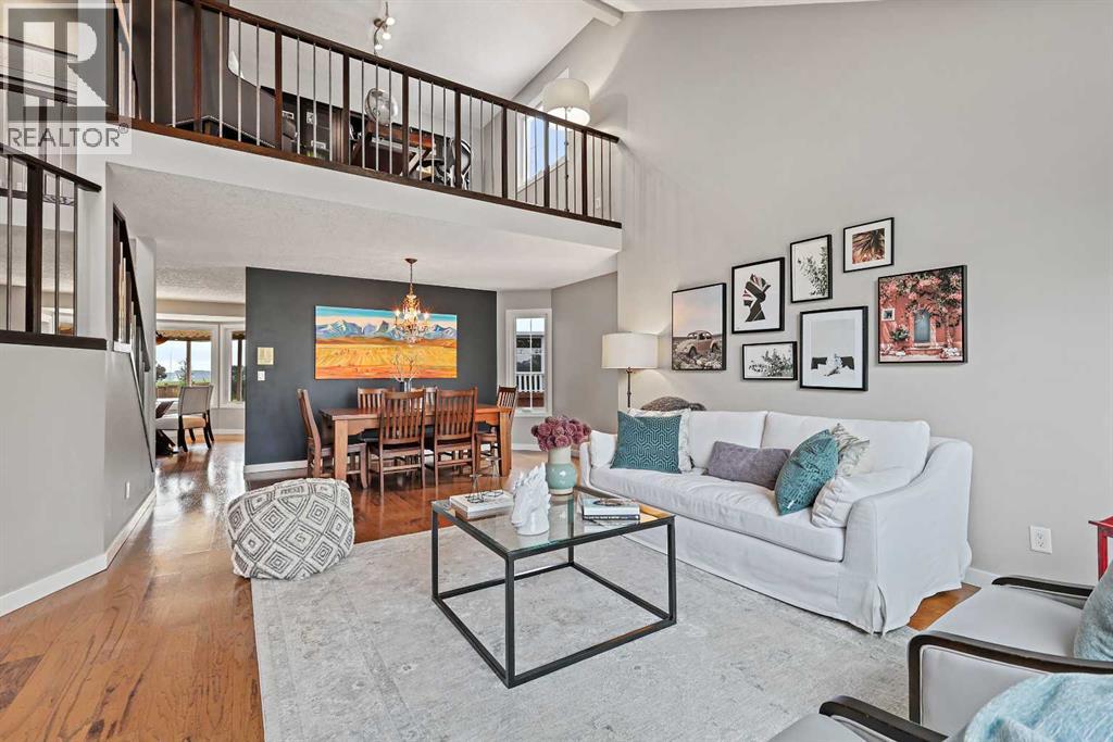 33 Sunset Crescent, Okotoks, Alberta  T1S 1P3 - Photo 8 - A2272168