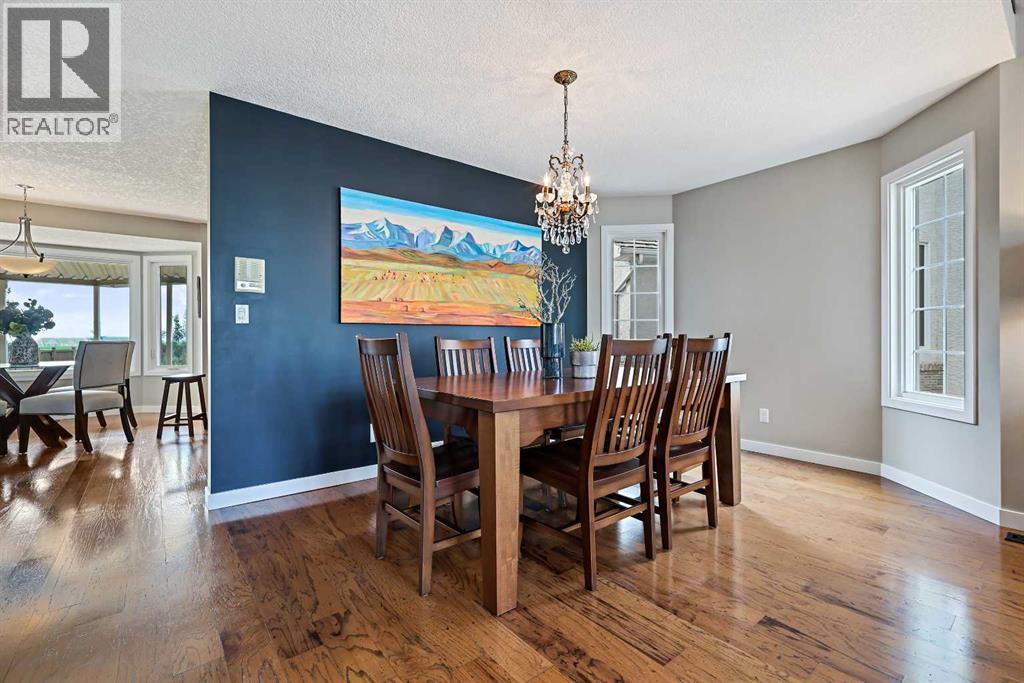 33 Sunset Crescent, Okotoks, Alberta  T1S 1P3 - Photo 11 - A2272168