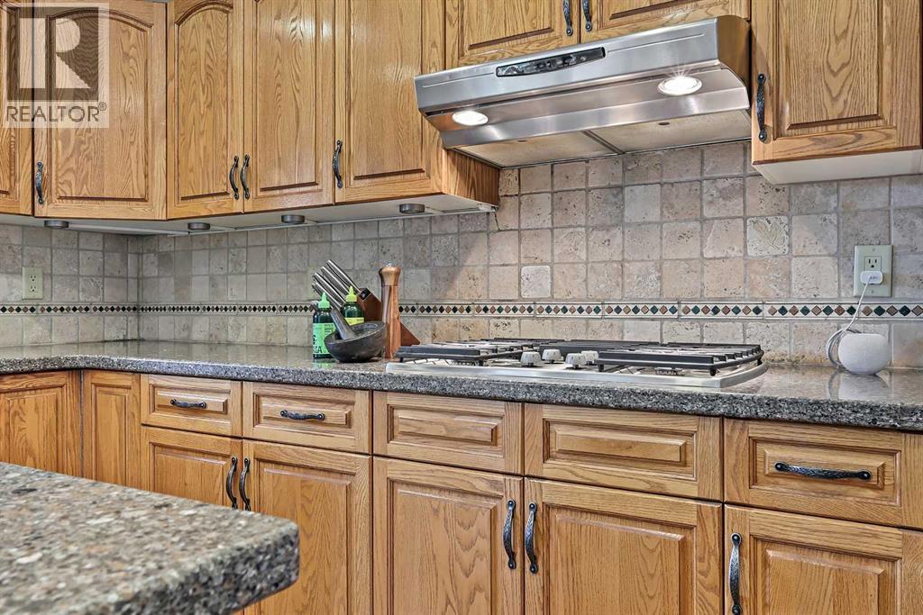 33 Sunset Crescent, Okotoks, Alberta  T1S 1P3 - Photo 16 - A2272168