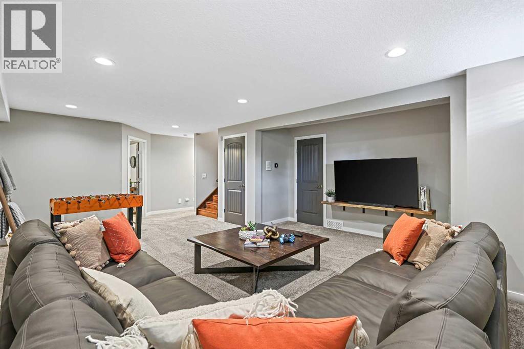 33 Sunset Crescent, Okotoks, Alberta  T1S 1P3 - Photo 37 - A2272168