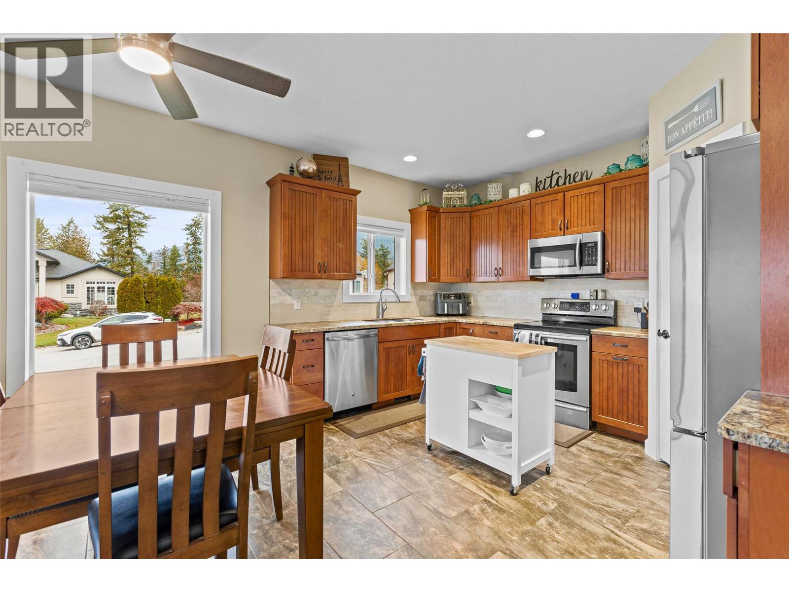 304 3rd Avenue S, Creston, British Columbia V0B 1G1 - Photo 9 - 10369731