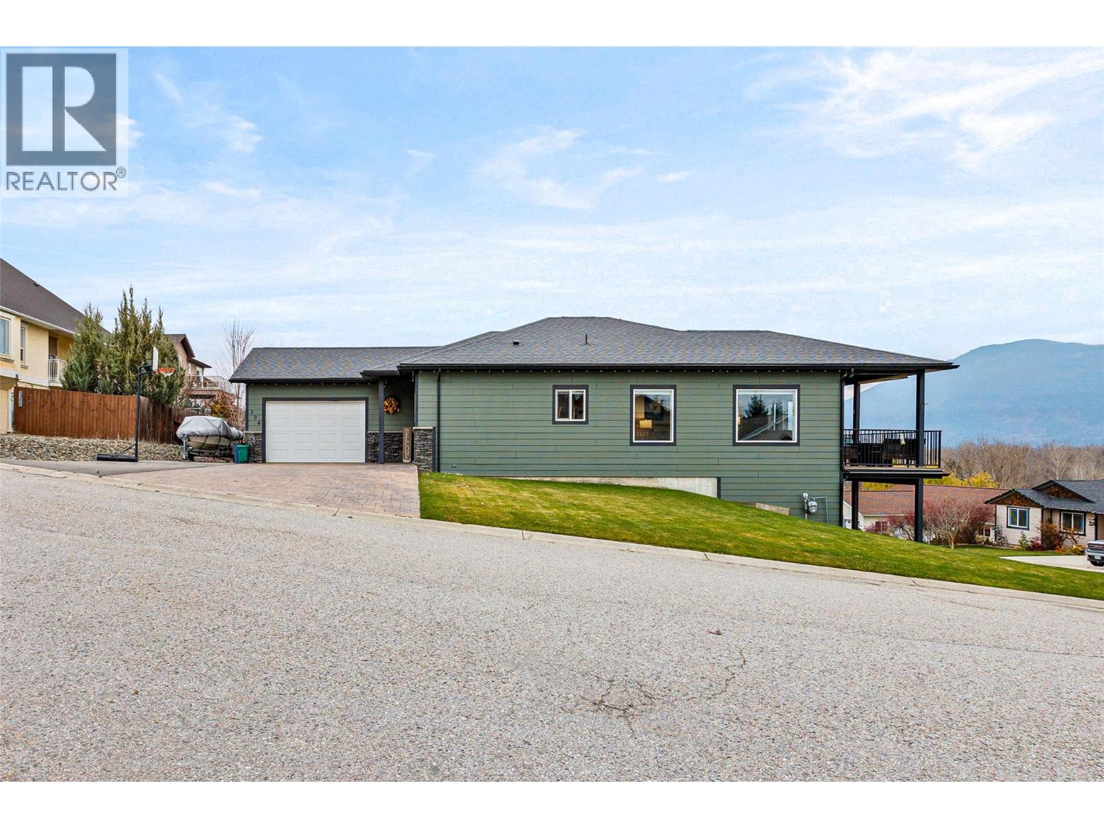 304 3rd Avenue S, Creston, British Columbia V0B 1G1 - Photo 3 - 10369731