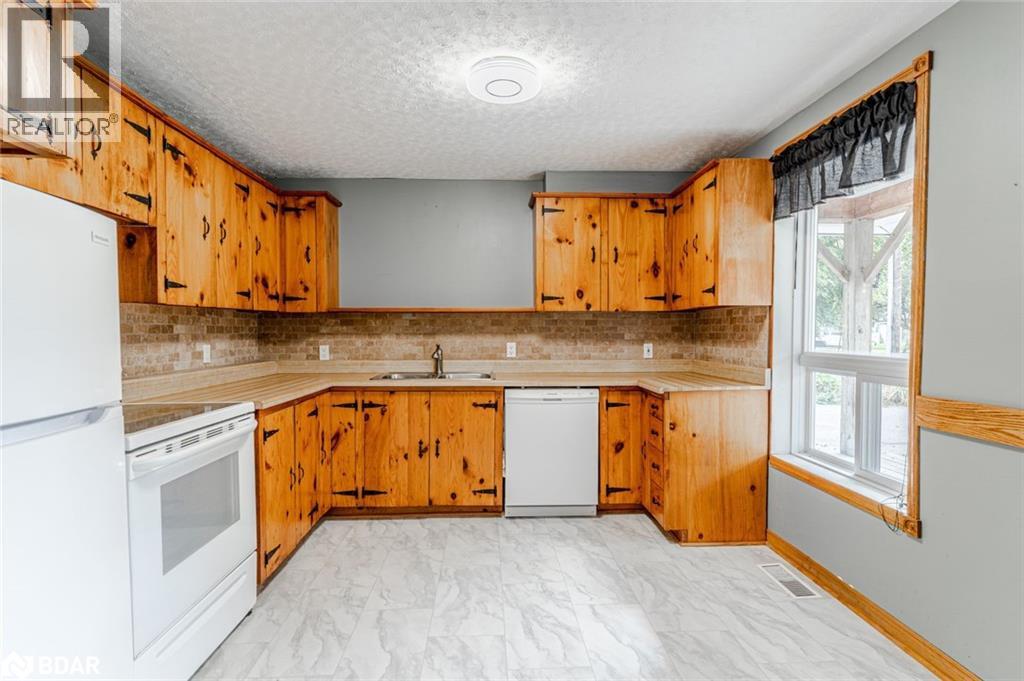 40 Queen Street, New Tecumseth, Ontario  L9R 1L2 - Photo 4 - 40790293