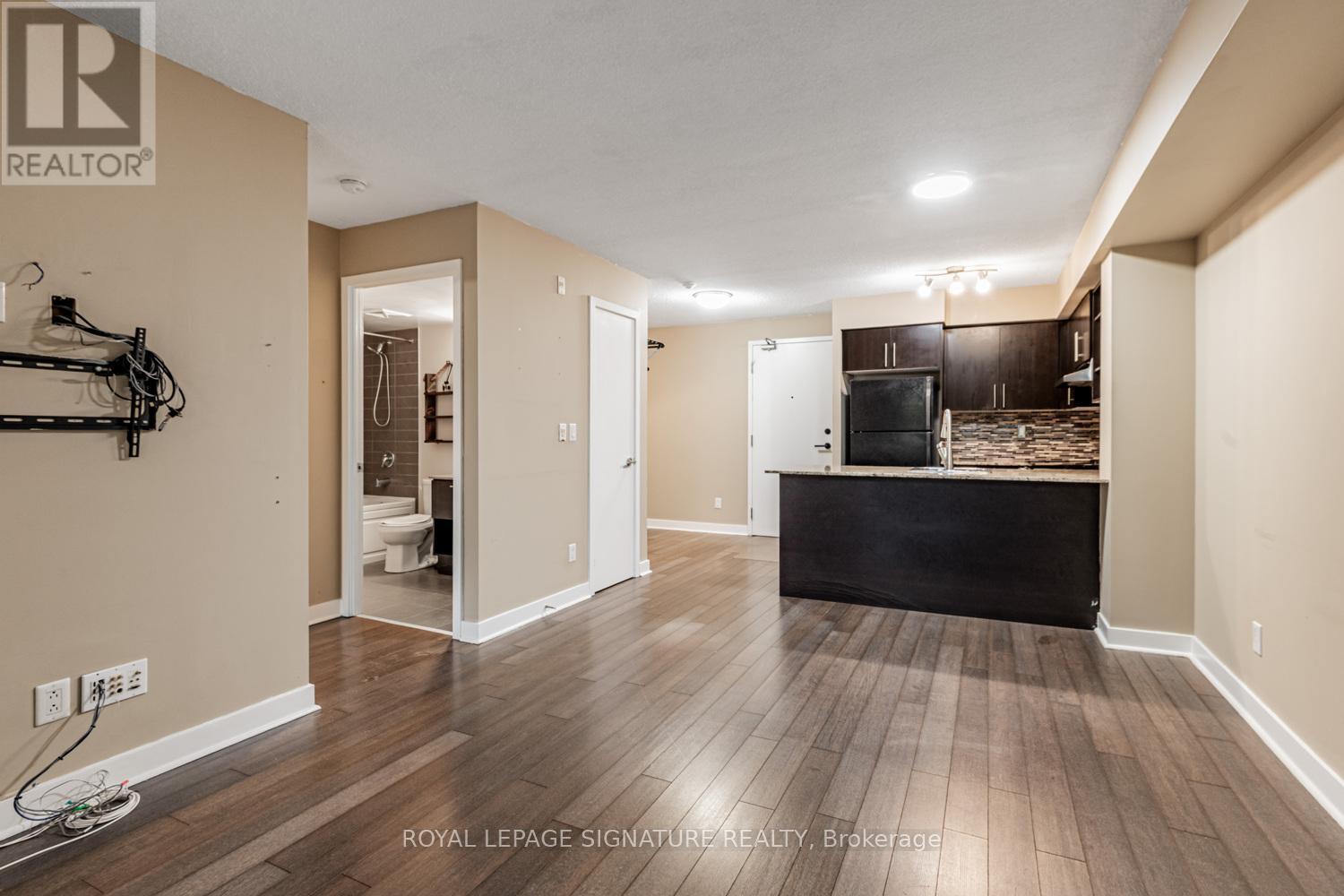 221 - 120 Dallimore Circle, Toronto, Ontario  M3C 4J1 - Photo 12 - C12573020