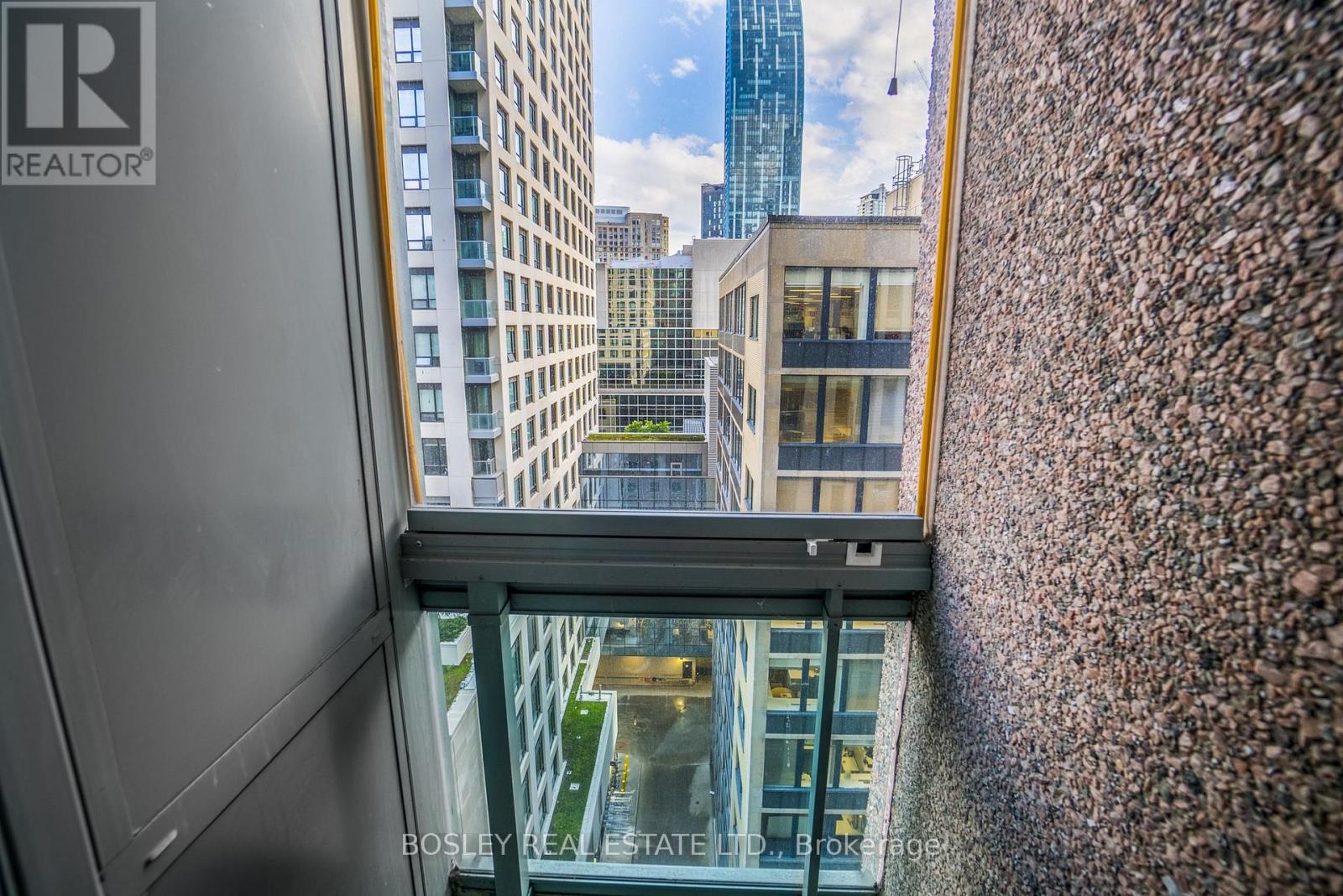 1105 - 7 King Street E, Toronto, Ontario  M5C 3C5 - Photo 13 - C12573024