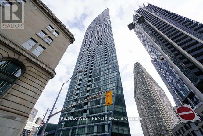 4002 - 8 THE ESPLANADE, Toronto, Ontario