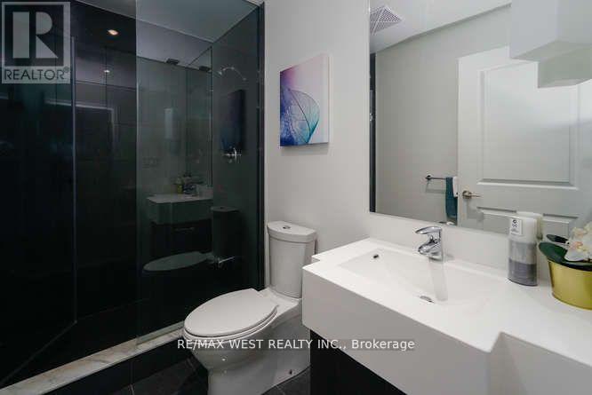 4002 - 8 The Esplanade, Toronto, Ontario  M5E 0A6 - Photo 11 - C12573094