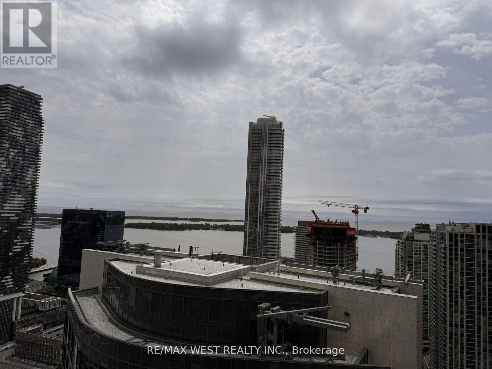 4002 - 8 The Esplanade, Toronto, Ontario  M5E 0A6 - Photo 19 - C12573094