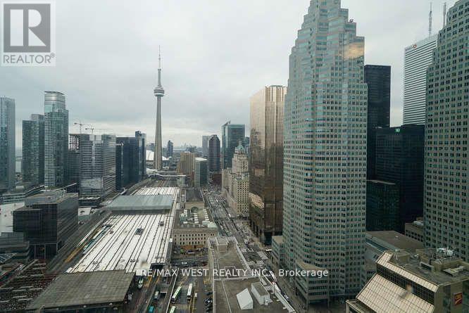 4002 - 8 The Esplanade, Toronto, Ontario  M5E 0A6 - Photo 23 - C12573094