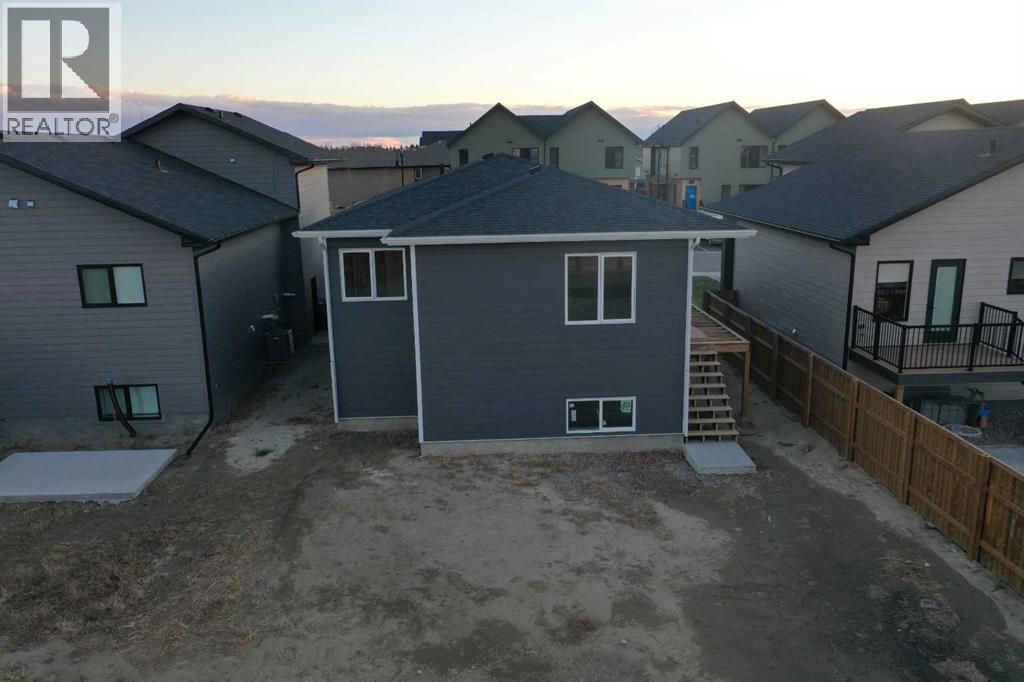 21 Sage Brush Court, Taber, Alberta  T1G 0E7 - Photo 2 - A2269637