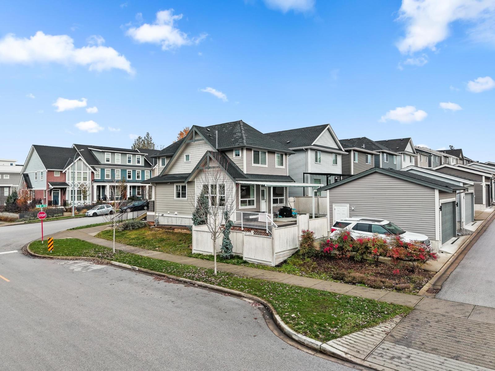 20260 82b Avenue, Langley, British Columbia  V2Y 0Y9 - Photo 3 - R3069602