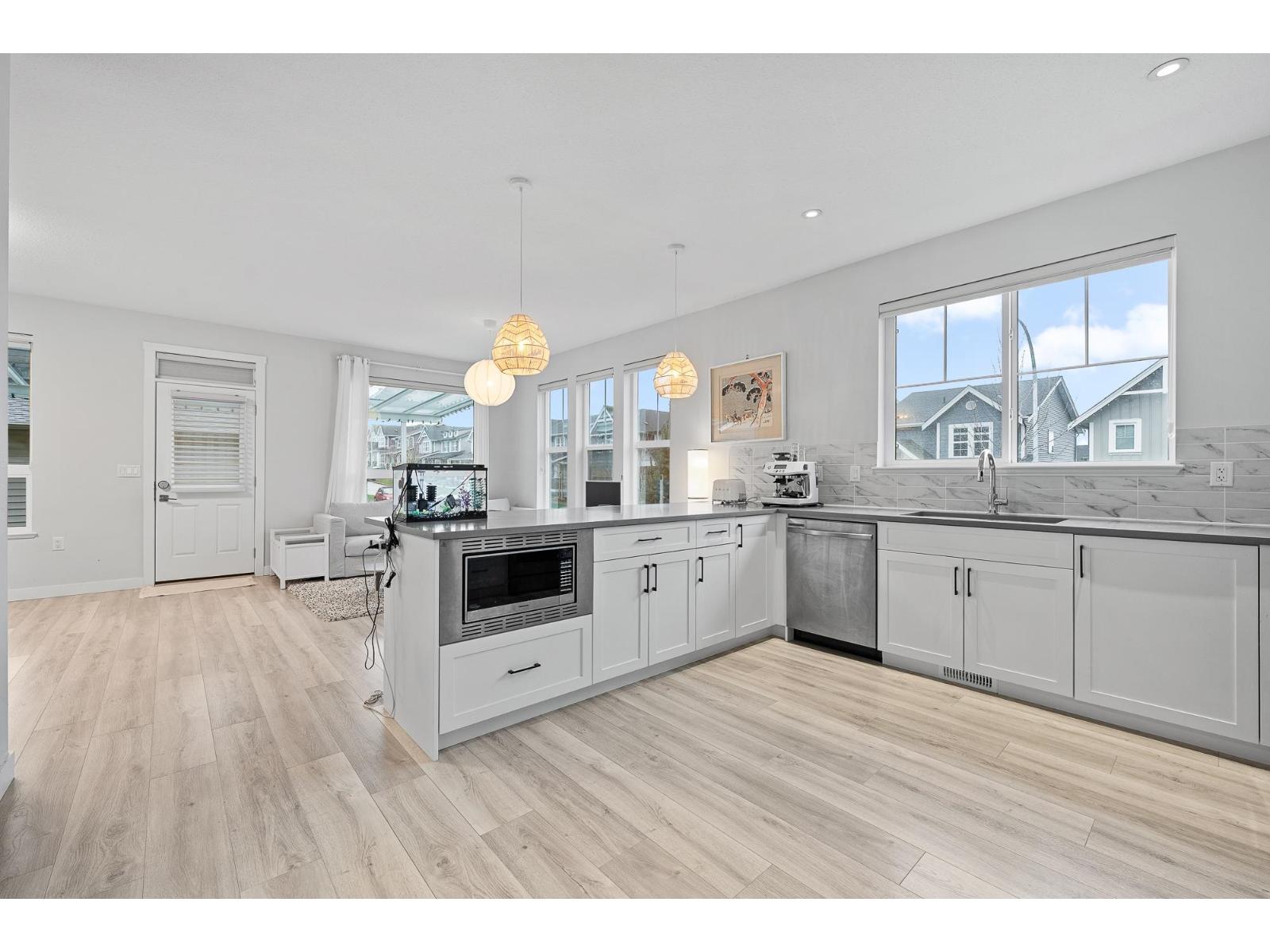 20260 82b Avenue, Langley, British Columbia  V2Y 0Y9 - Photo 4 - R3069602