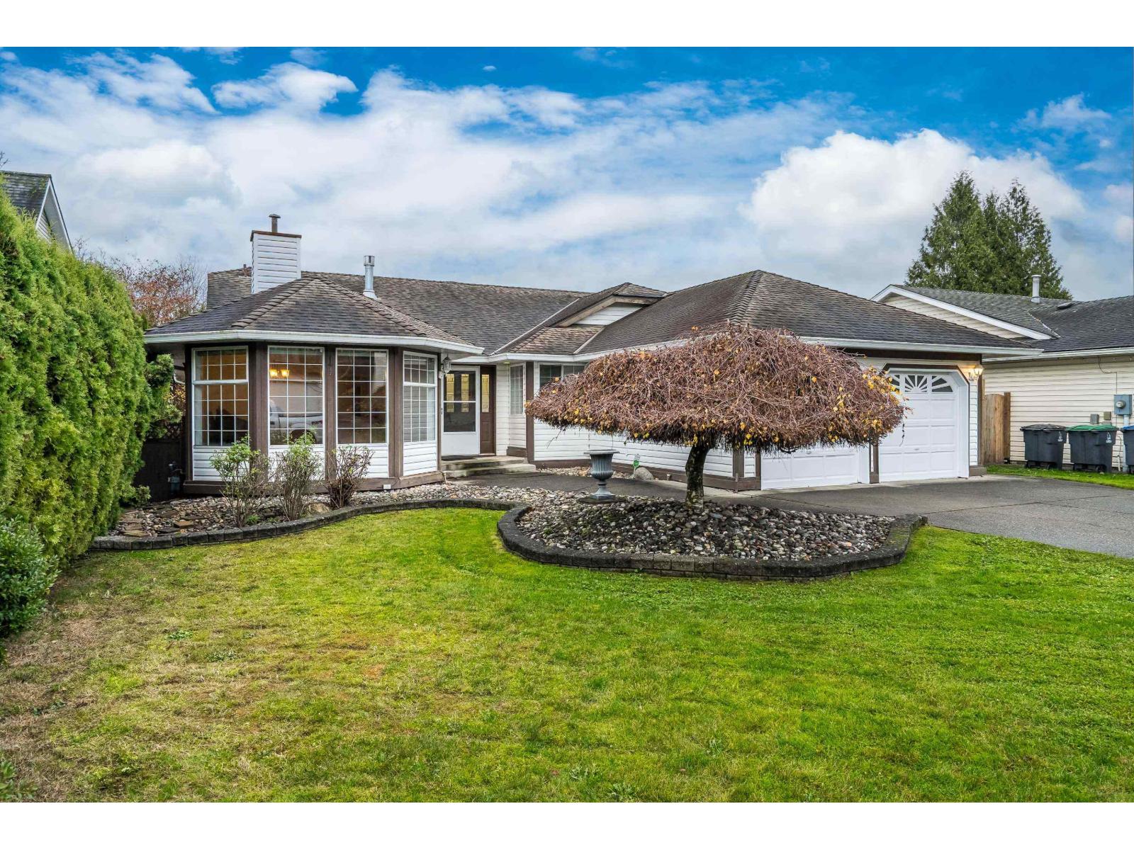 9148 160a Street, Surrey, British Columbia  V4N 3E4 - Photo 2 - R3069529