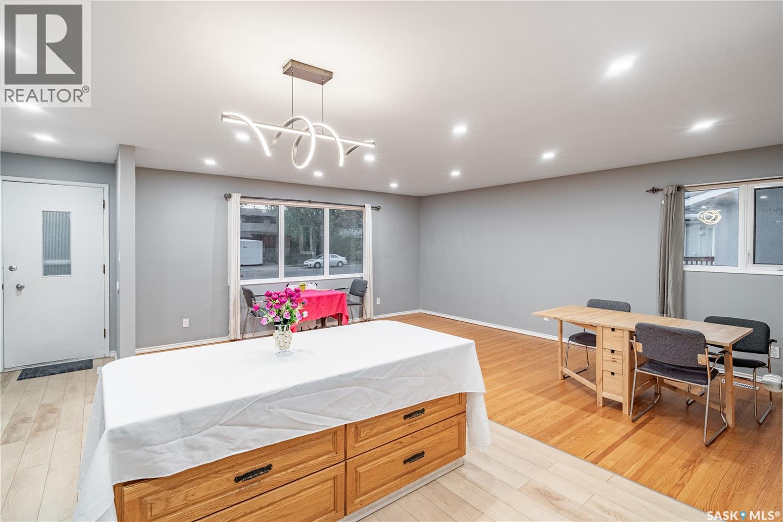 3205 Grant Road, Regina, Saskatchewan  S4S 5H3 - Photo 1 - SK024607