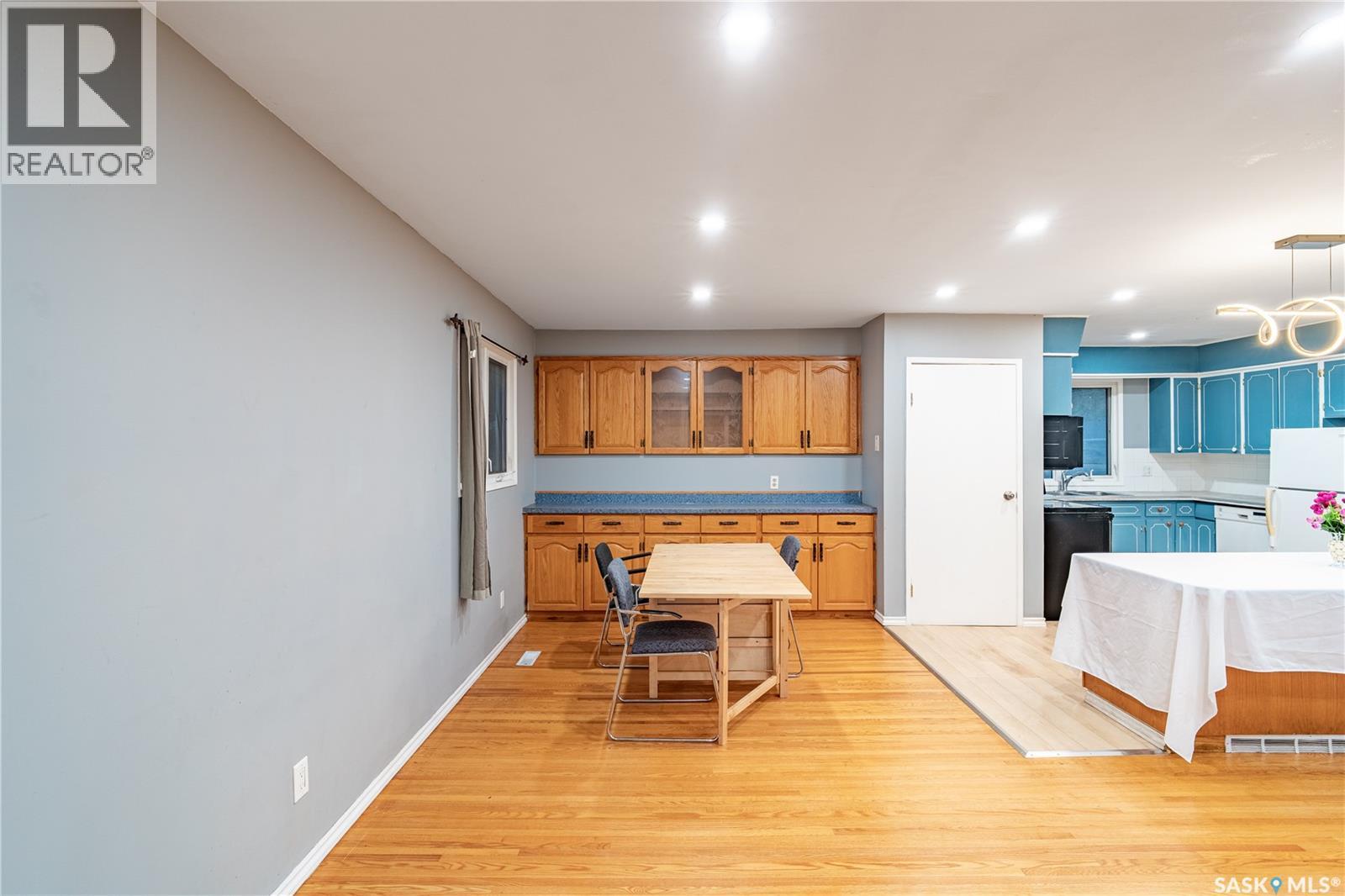 3205 Grant Road, Regina, Saskatchewan  S4S 5H3 - Photo 3 - SK024607