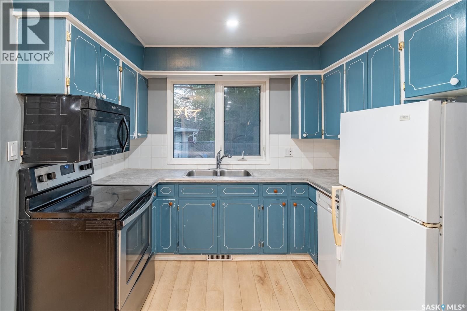 3205 Grant Road, Regina, Saskatchewan  S4S 5H3 - Photo 7 - SK024607