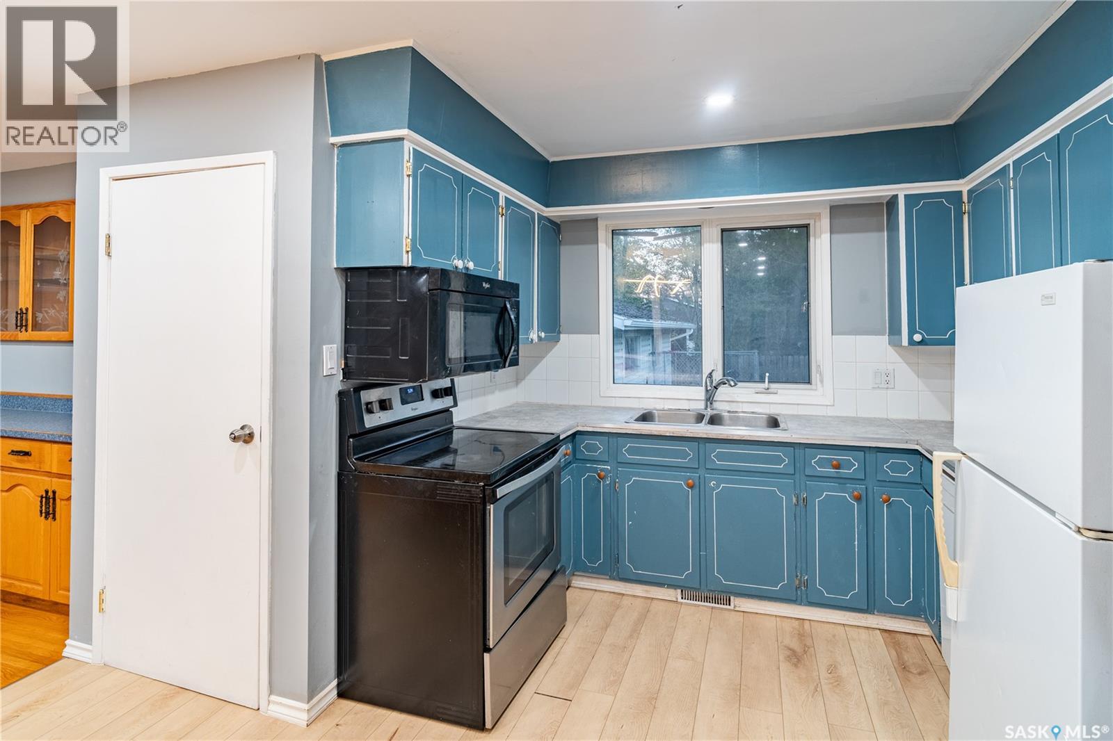 3205 Grant Road, Regina, Saskatchewan  S4S 5H3 - Photo 8 - SK024607