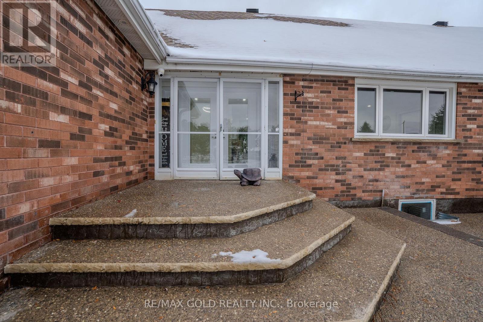 Main - 14165 Mclaughlin Road N, Caledon, Ontario  L7C 2B3 - Photo 3 - W12570416