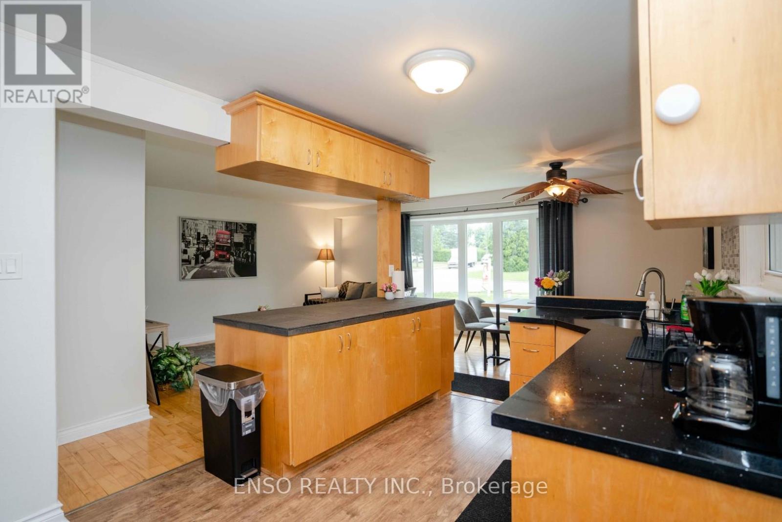 Unit B - 24 Gentry Crescent, Richmond Hill, Ontario  L4C 2G9 - Photo 8 - N12572986