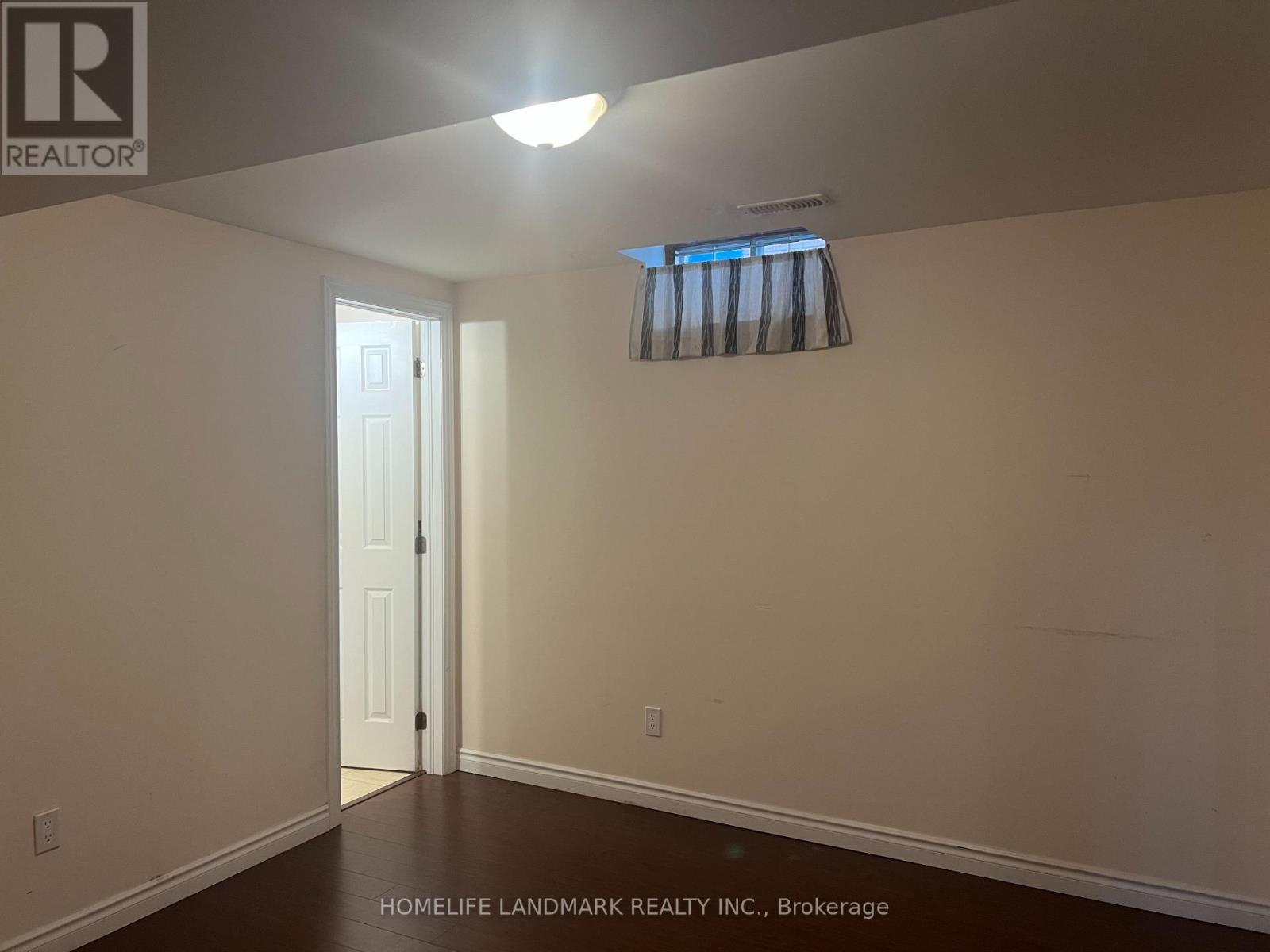 32 Jordana Drive, Markham, Ontario  L3S 3N8 - Photo 3 - N12573006