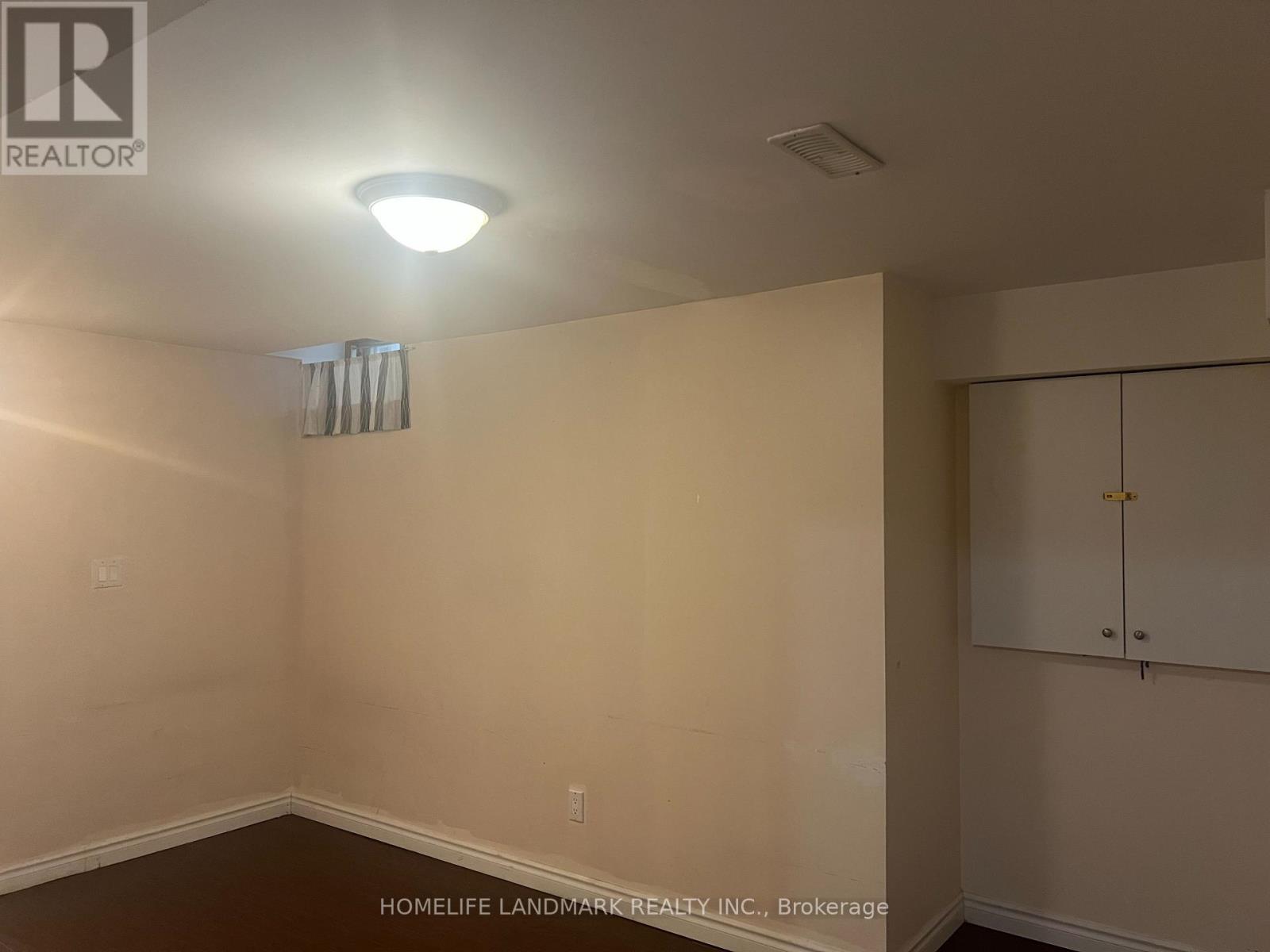 32 Jordana Drive, Markham, Ontario  L3S 3N8 - Photo 5 - N12573006