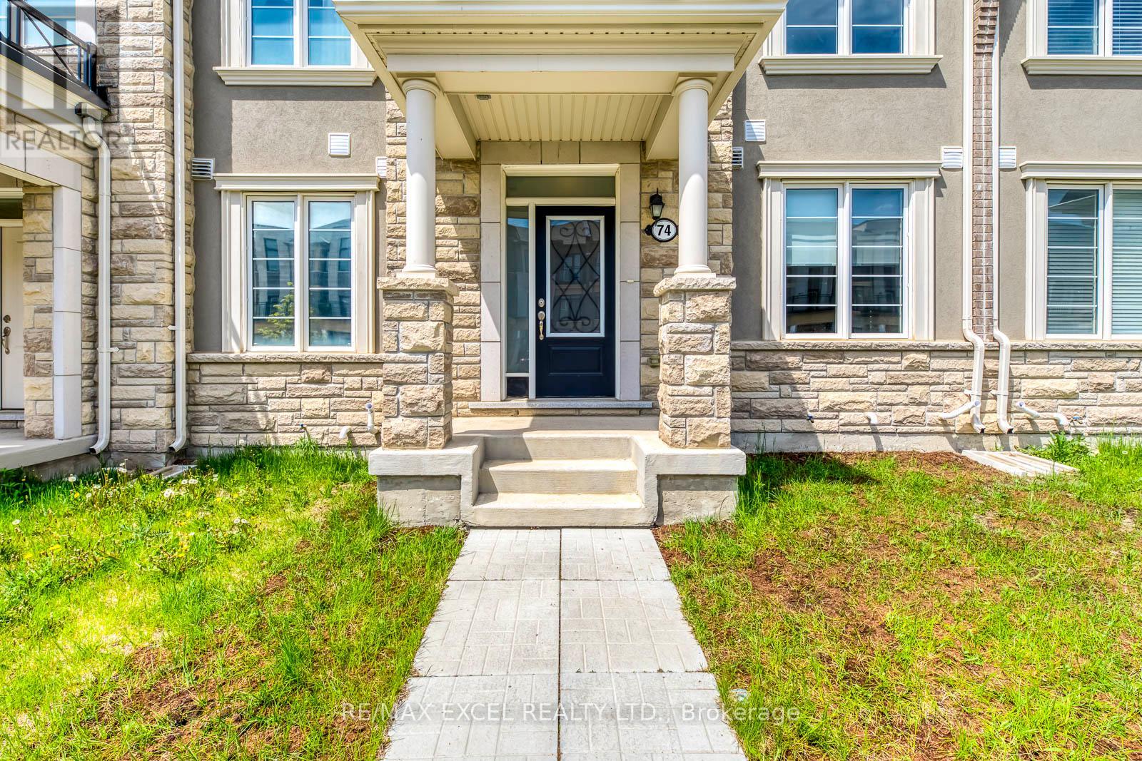 74 William F Bell Parkway, Richmond Hill, Ontario  L4S 0K1 - Photo 2 - N12573014