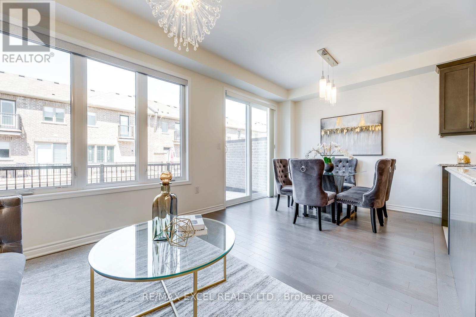 74 William F Bell Parkway, Richmond Hill, Ontario  L4S 0K1 - Photo 9 - N12573014