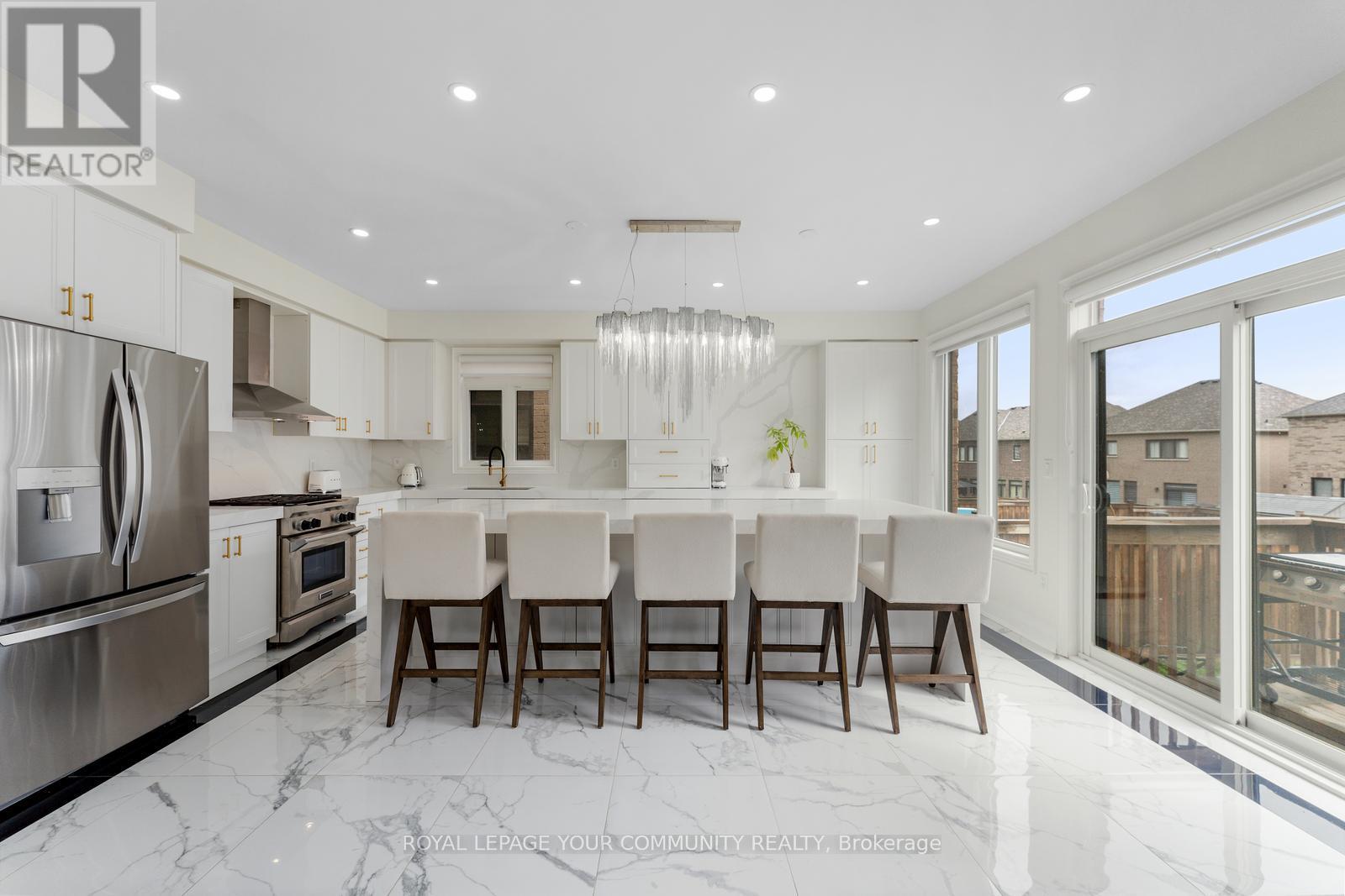 1 Byblos Court, East Gwillimbury, Ontario  L9N 0T3 - Photo 17 - N12573078