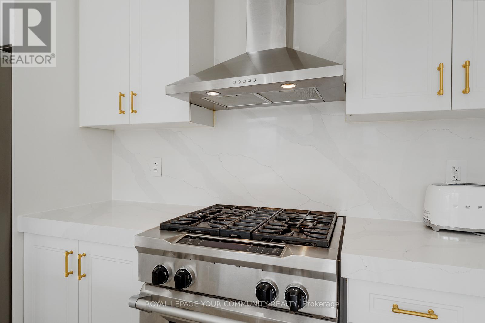 1 Byblos Court, East Gwillimbury, Ontario  L9N 0T3 - Photo 23 - N12573078