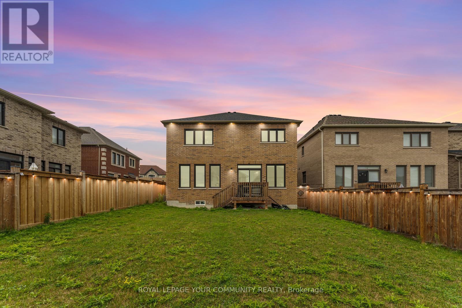 1 Byblos Court, East Gwillimbury, Ontario  L9N 0T3 - Photo 3 - N12573078