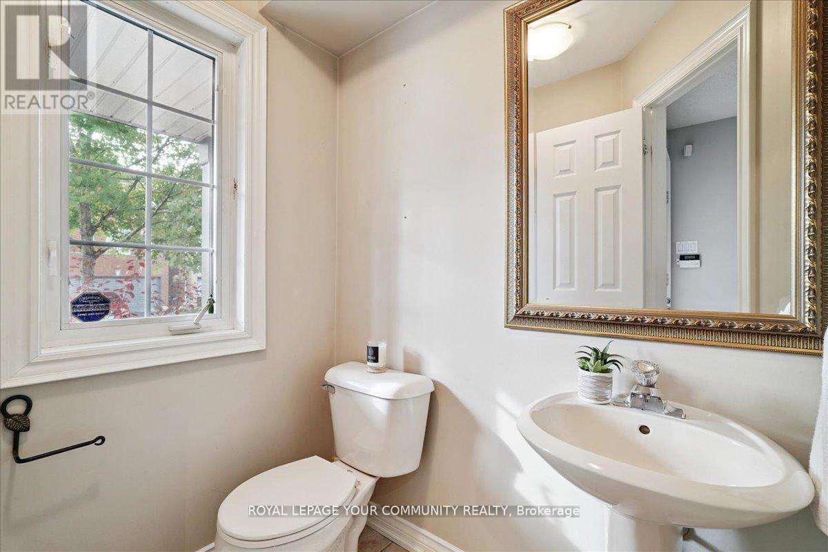 35 Timberview Drive, Vaughan, Ontario  L4J 8M2 - Photo 12 - N12573086